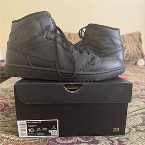 Jordan Air 1 Mid Triple Black Sneakers